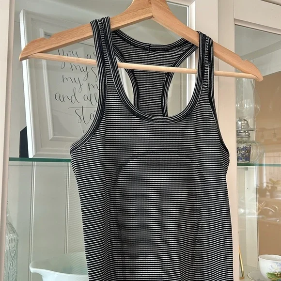 Lululemon Swiftly Tech Racerback Hyperstripe - Picture 3 of 8